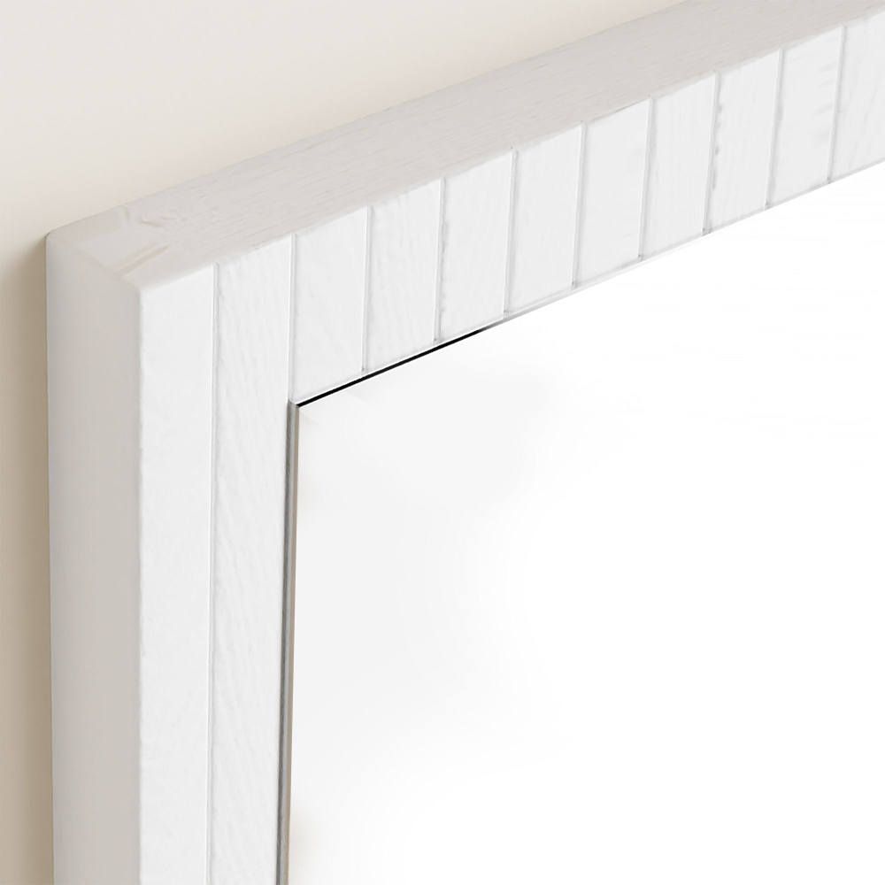 Зеркало настенное прямоугольное Пиафорте 119х33 см с деревянной рамой цвет белый / зеркало в прихожую из массива сосны в стиле лофт