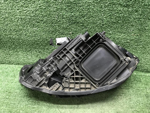 Битая Фара правая Mercedes A W177 (2018-2022) LED