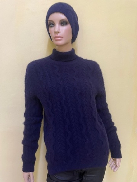 Свитер женский