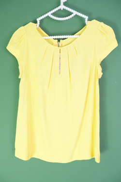 Блузка яркая из вискозы 40 размер