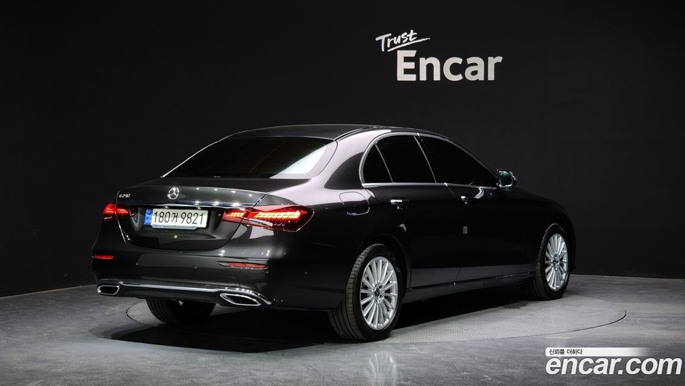 Mercedes-Benz E-Class W213 E250 Exclusive (06.2021)