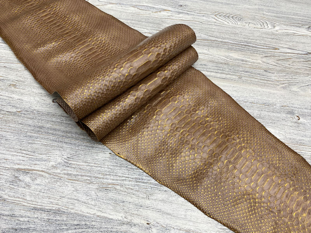 Lucrecio Gold Beige (0,5-0,7 мм), цв. Бежевый, кожа питона