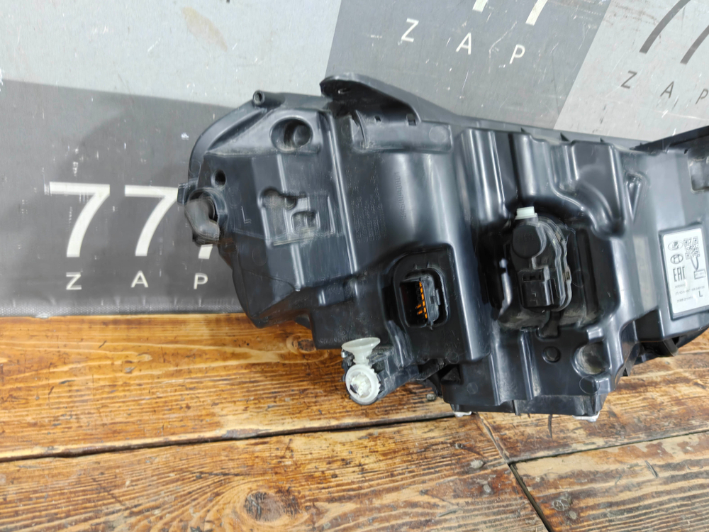 Фара левая LED LADA Vesta 22-нв Б/У Оригинал 8450040001