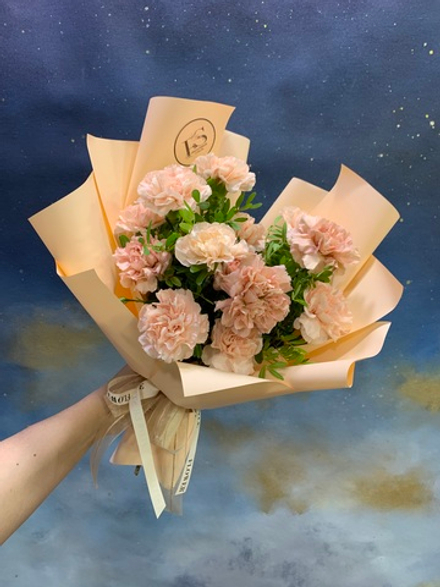 Букет из кремовых Гвоздик