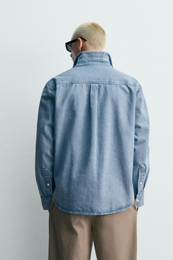 ZARA ДЖИНСОВАЯ РУБАШКА REGULAR FIT С ЭФФЕКТОМ ПОТЕРТОСТИ, ПАСТЕЛЬНО-СИНИЙ