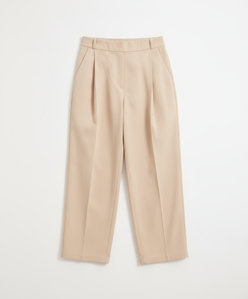 Объёмные брюки с защипами