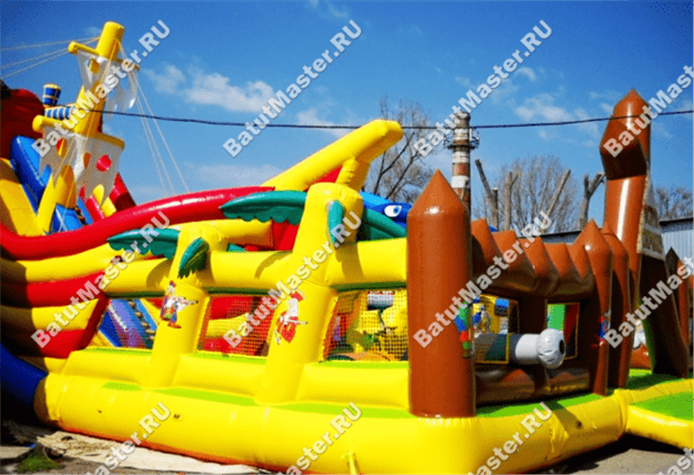 Большой надувной батут "Говорящая акула" 15*14*8 м