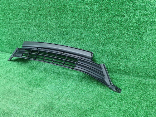 Решетка переднего бампера Toyota RAV 4 ca40 15-19