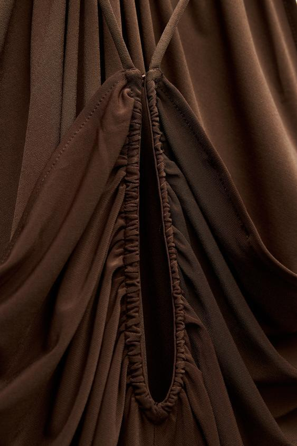 ZARA ТОП С ДРАПИРОВКОЙ И ГОРЛОВИНОЙ ХАЛТЕР, ШОКОЛАДНЫЙ