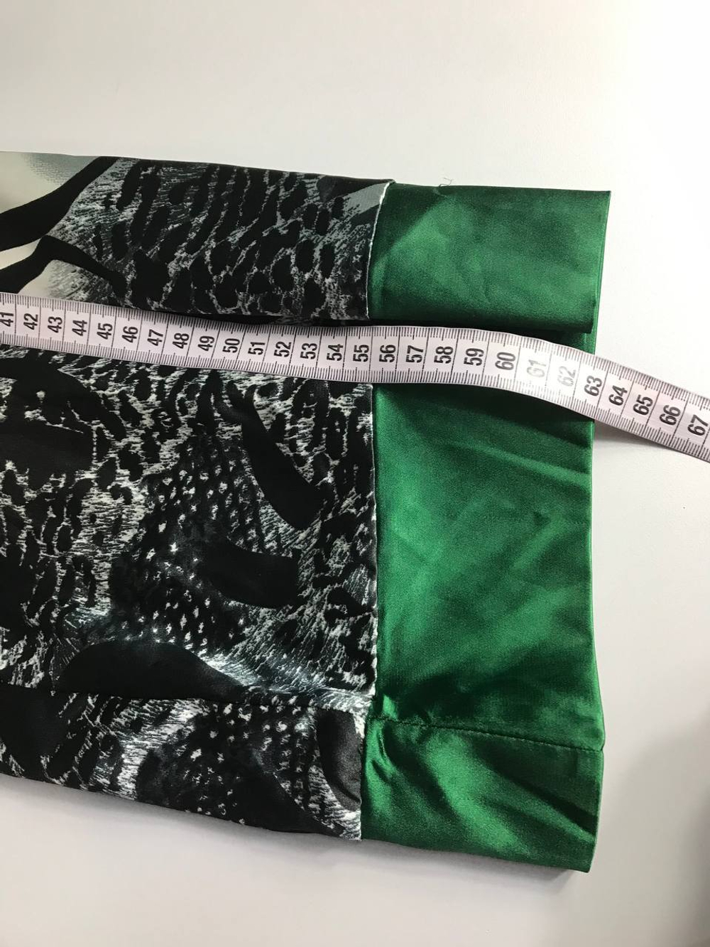 Куртка Fabrizia тонкая, маркировка 36, визуально на 42 размер