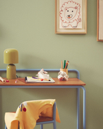 Tinn Письменный стол из ясеневого шпона с синей металлической конструкцией, 75 x 45,5