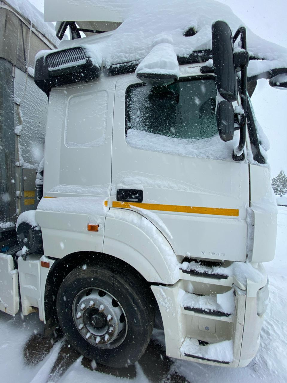 КамАЗ 5490 4x2 Седельный тягач 5490-T5 (Дизельный, 12,0 л, 428 л.с., МТ)