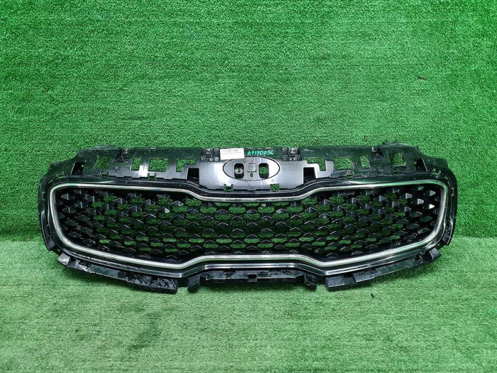 Решетка радиатора KIA Sportage 4 QL (2016-2018)