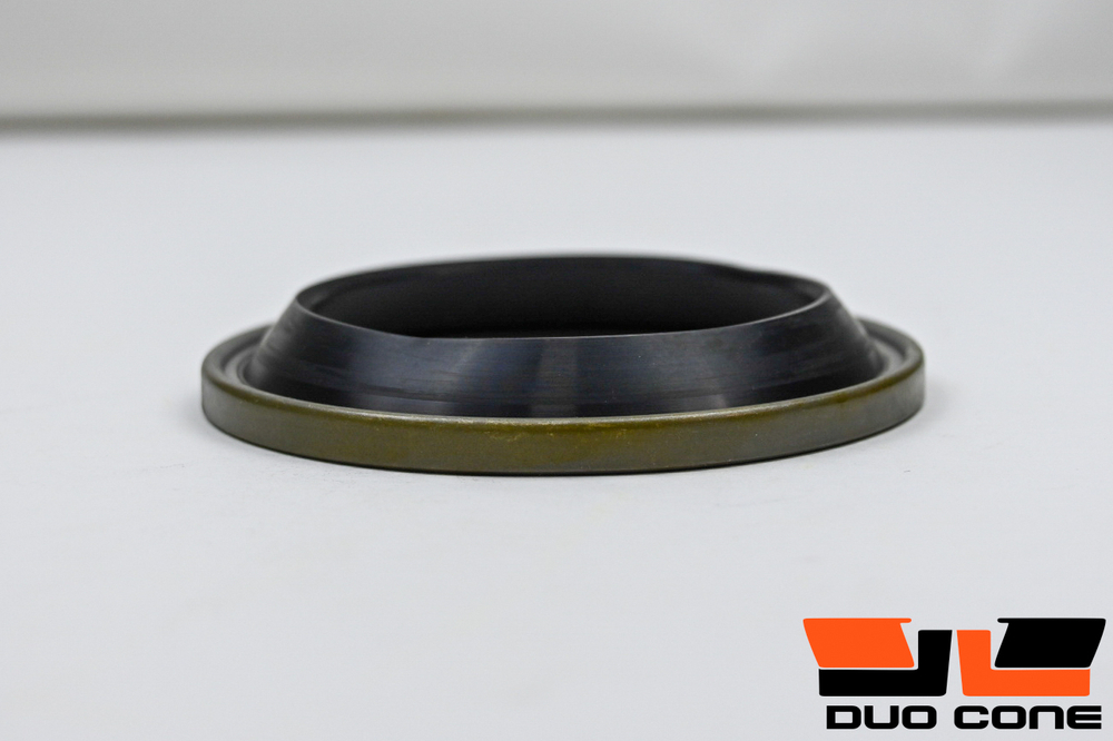 Армированная манжета (Сальник) RE71181 John Deere