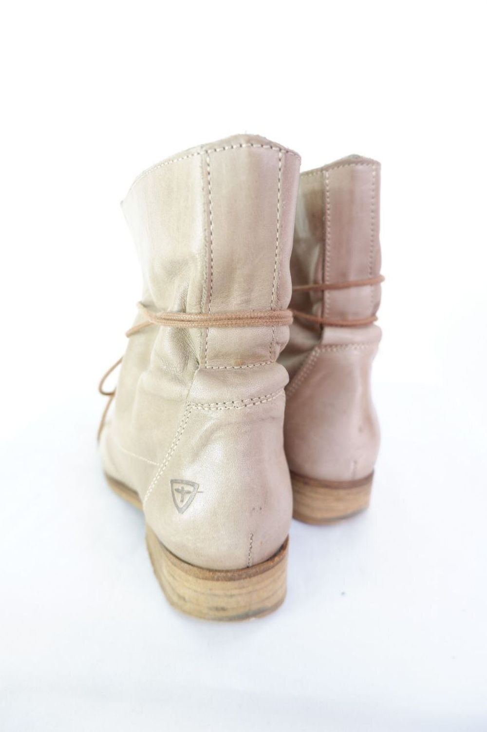 Ботинки TAMARIS качественные 38 размер