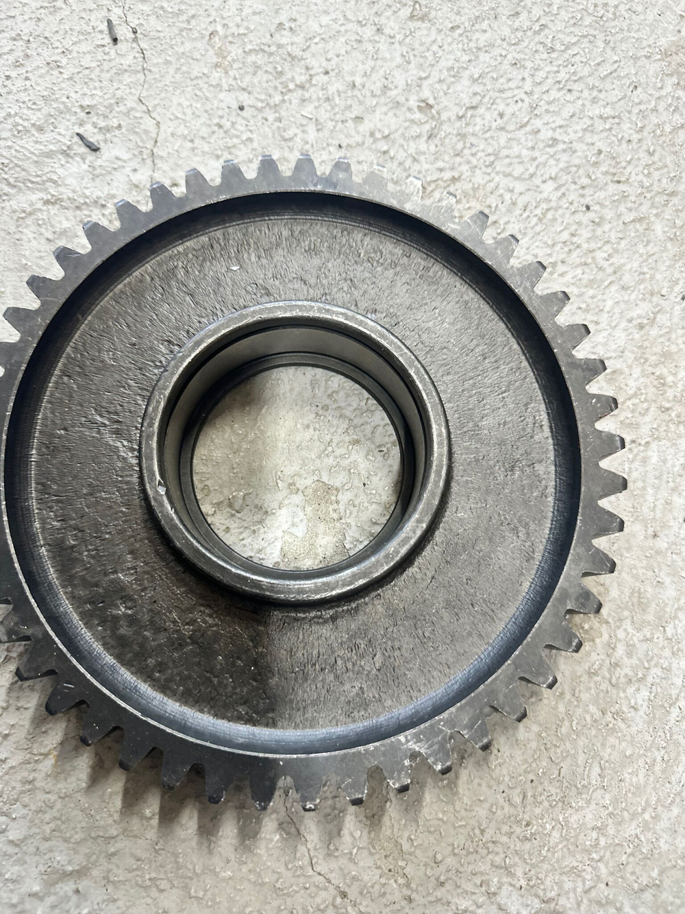 Шестерня промежуточная под подшипник (Z 42) КРН 2.1