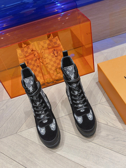 Louis Vuitton Laureate Desert Boot