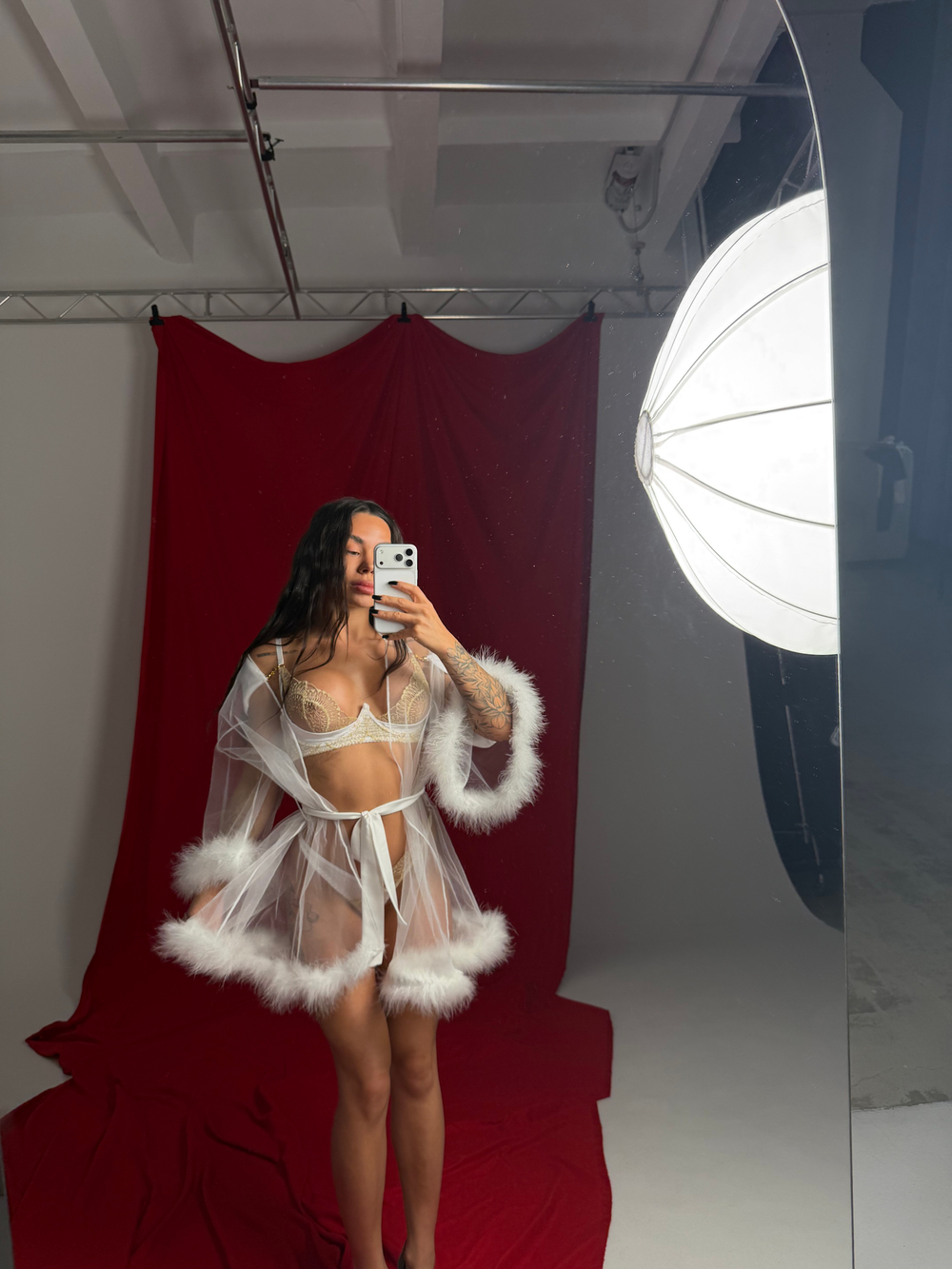 Халат Полупрозрачный в белом цвете