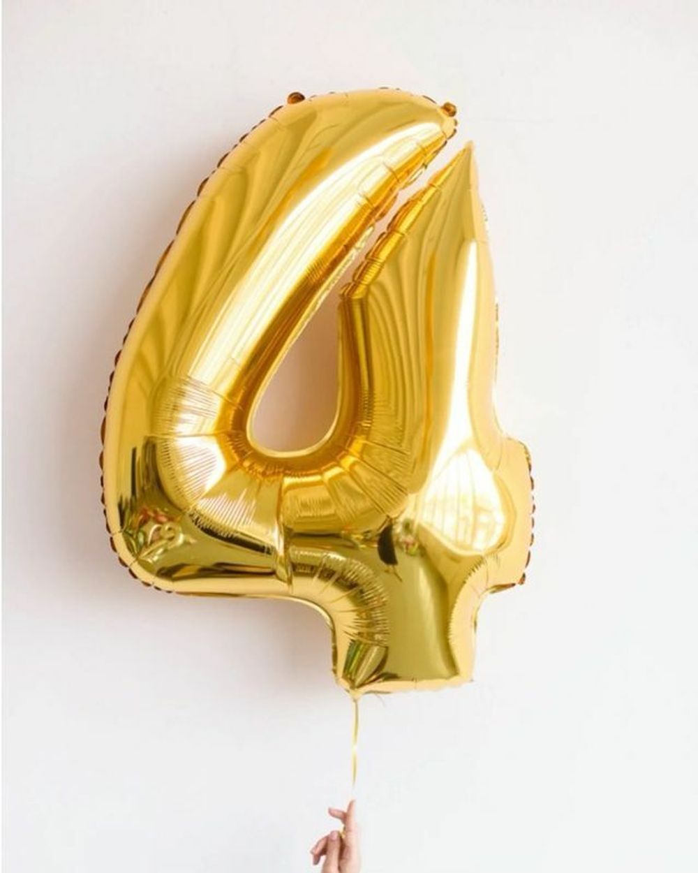 Шар цифра 4 золото 