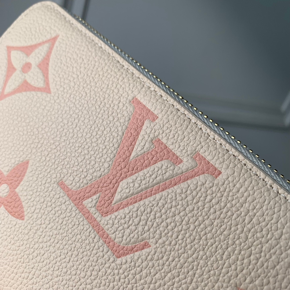 Louis Vuitton Zippy Wallet