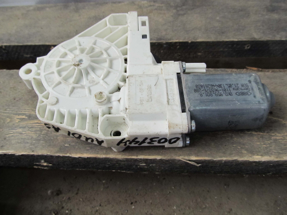 Моторчик стеклоподъемника Audi A5 (8T) 07-16 Б/У Оригинал 8k0959801a