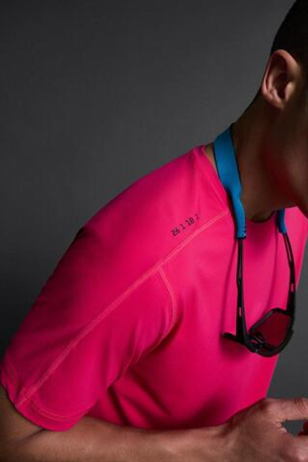 ZARA БАЗОВАЯ СПОРТИВНАЯ ФУТБОЛКА, НЕОНОВО-РОЗОВЫЙ