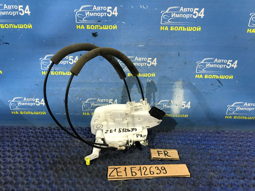 Замок двери передней правой NISSAN LEAF 2017-2022