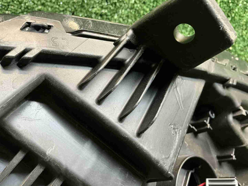 Фара правая Geely Tugella (2019-2024) LED