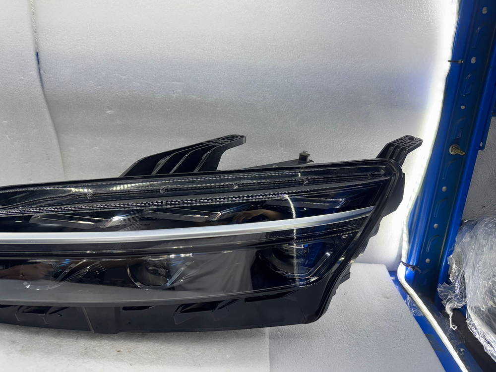 Фара правая LED BYD Han EV оригинал