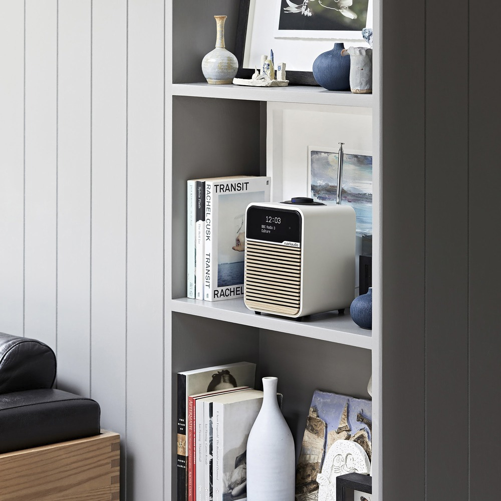 Ruark R1 Mk4 Light Cream — портативная мини-система с FM/DAB-радио и Bluetooth