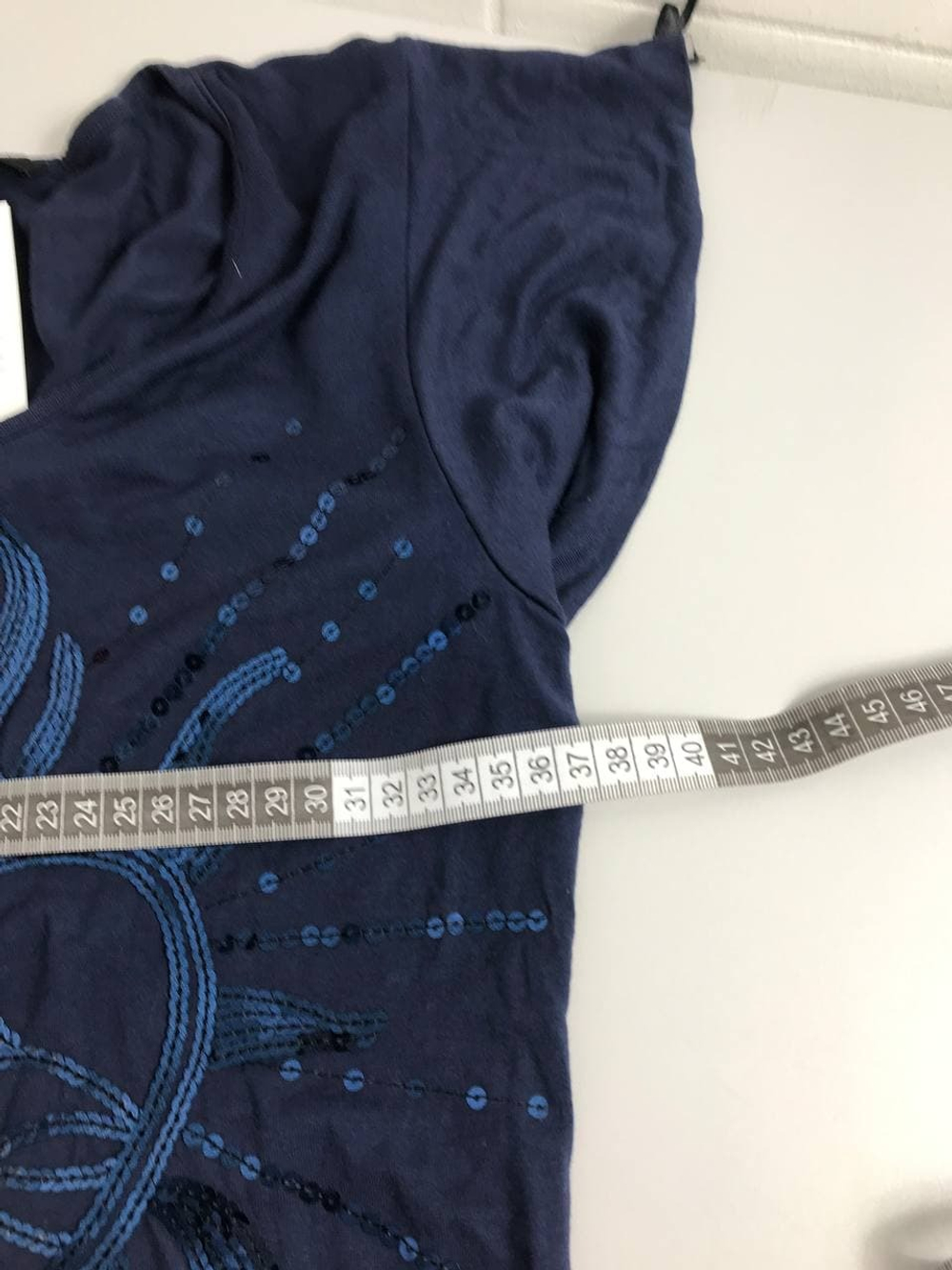 Футболка с пайетками 40/42 размер