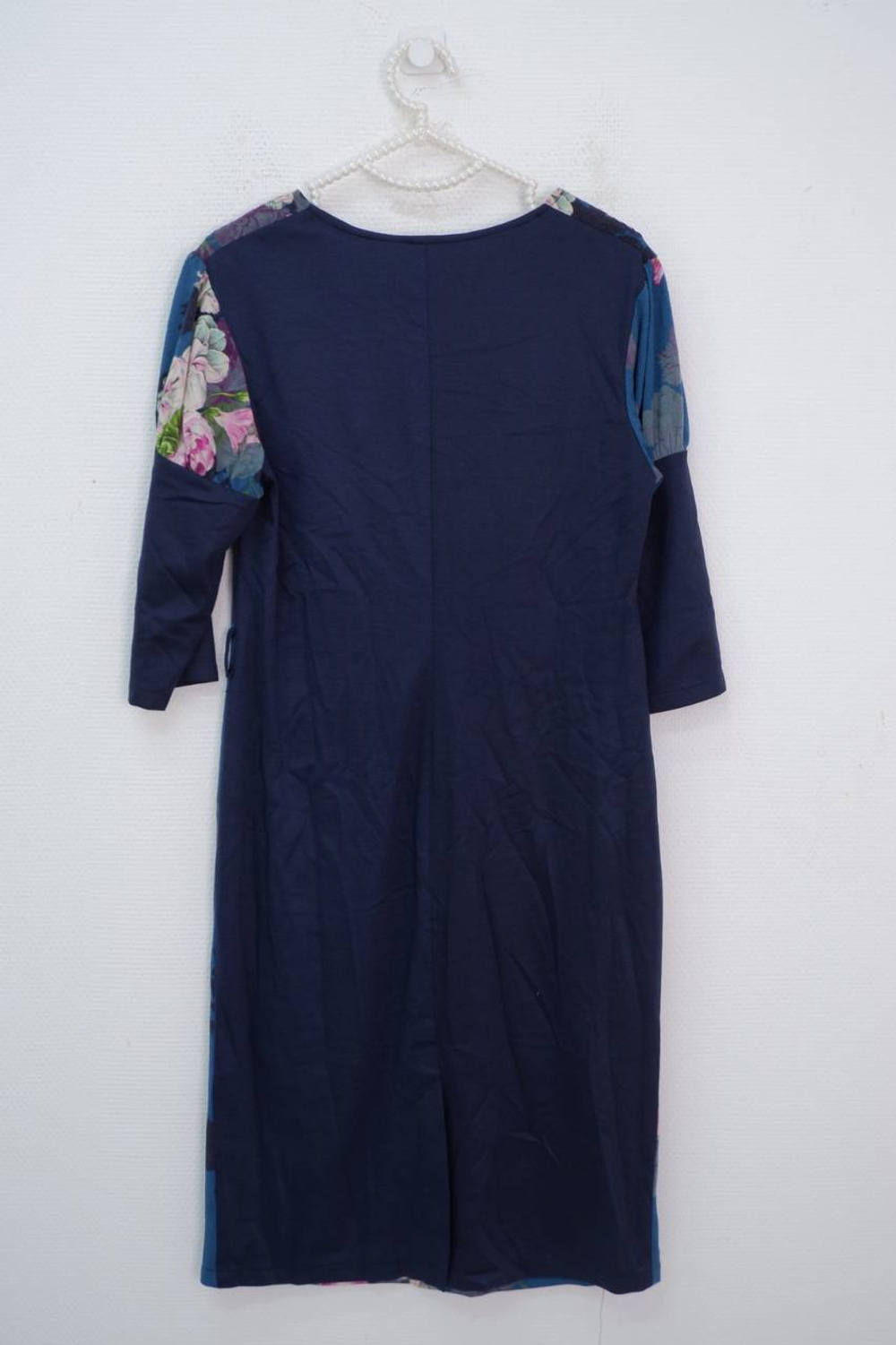 Платье-миди с цветами 42-44 размер