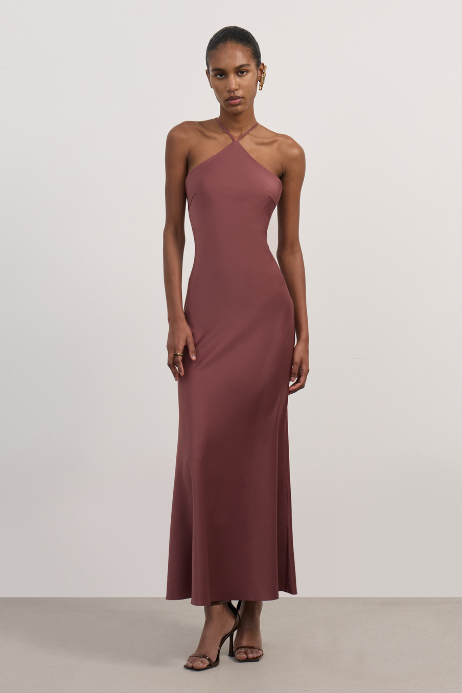 Платье с Х-образным вырезом Платье с Х-образным вырезом