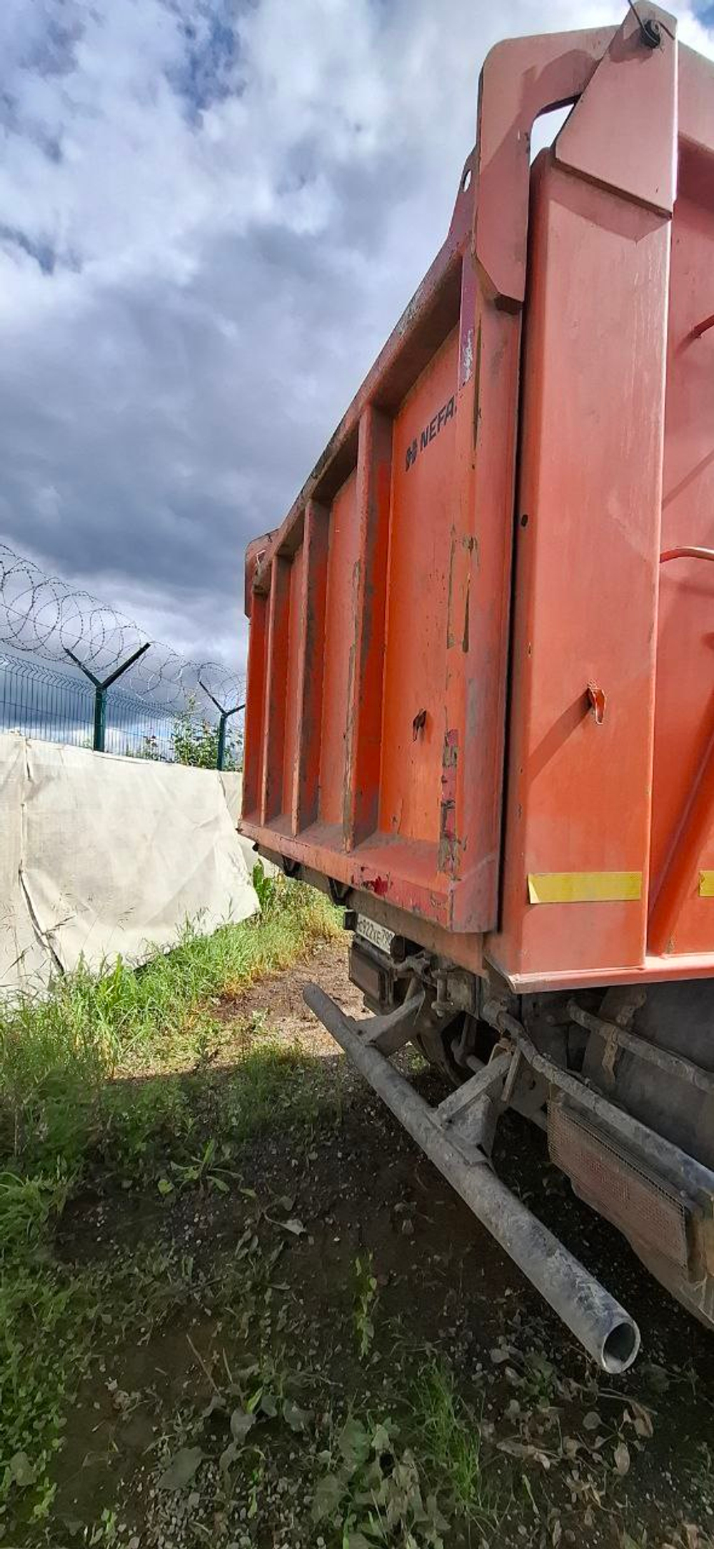 КамАЗ 6520 6x4 Самосвал 6520-B5 (Дизельный, 8,9 л, 390 л.с., МТ)