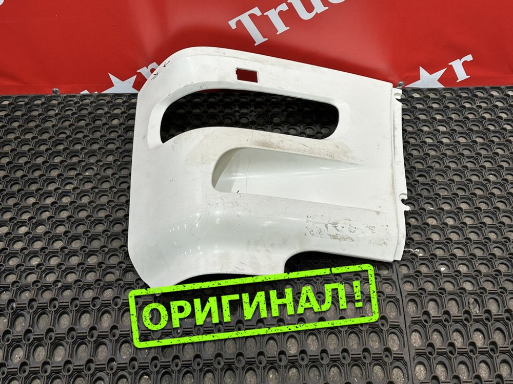 Облицовка фары левой
