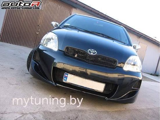 Передний бампер Toyota Yaris