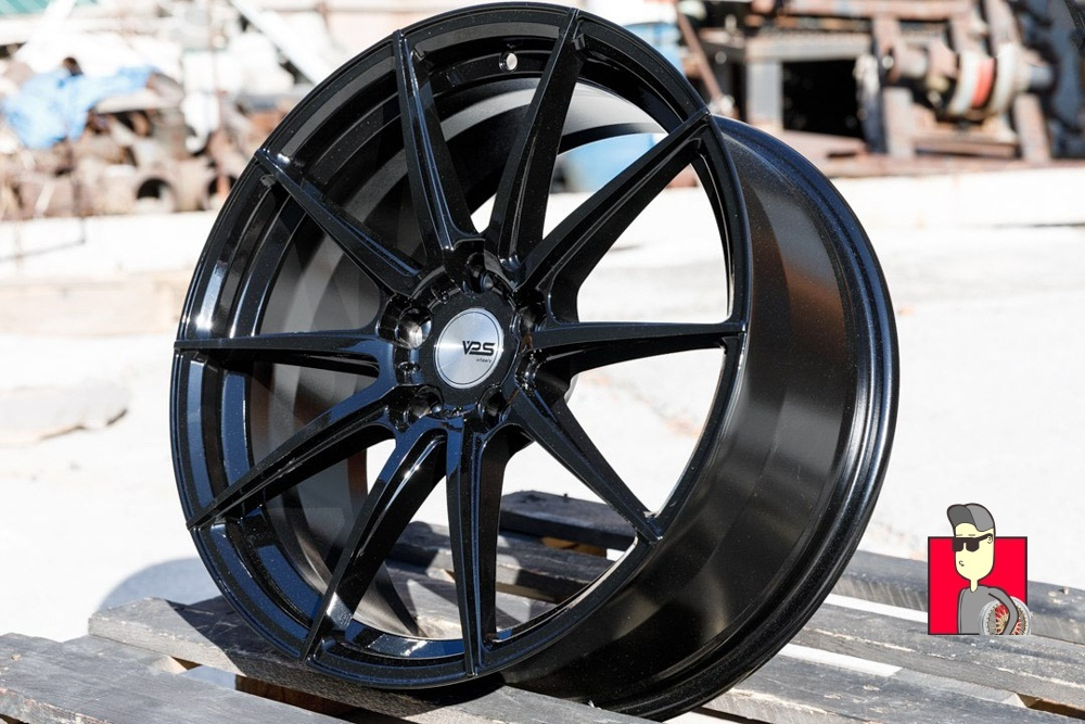 Комплект дисков Vossen 653 FlowForm 18x8 et35 5x114.3