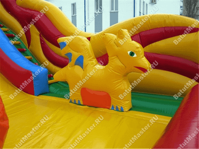 Коммерческий надувной батут "Змей Горыныч 2" 15*7*11 м