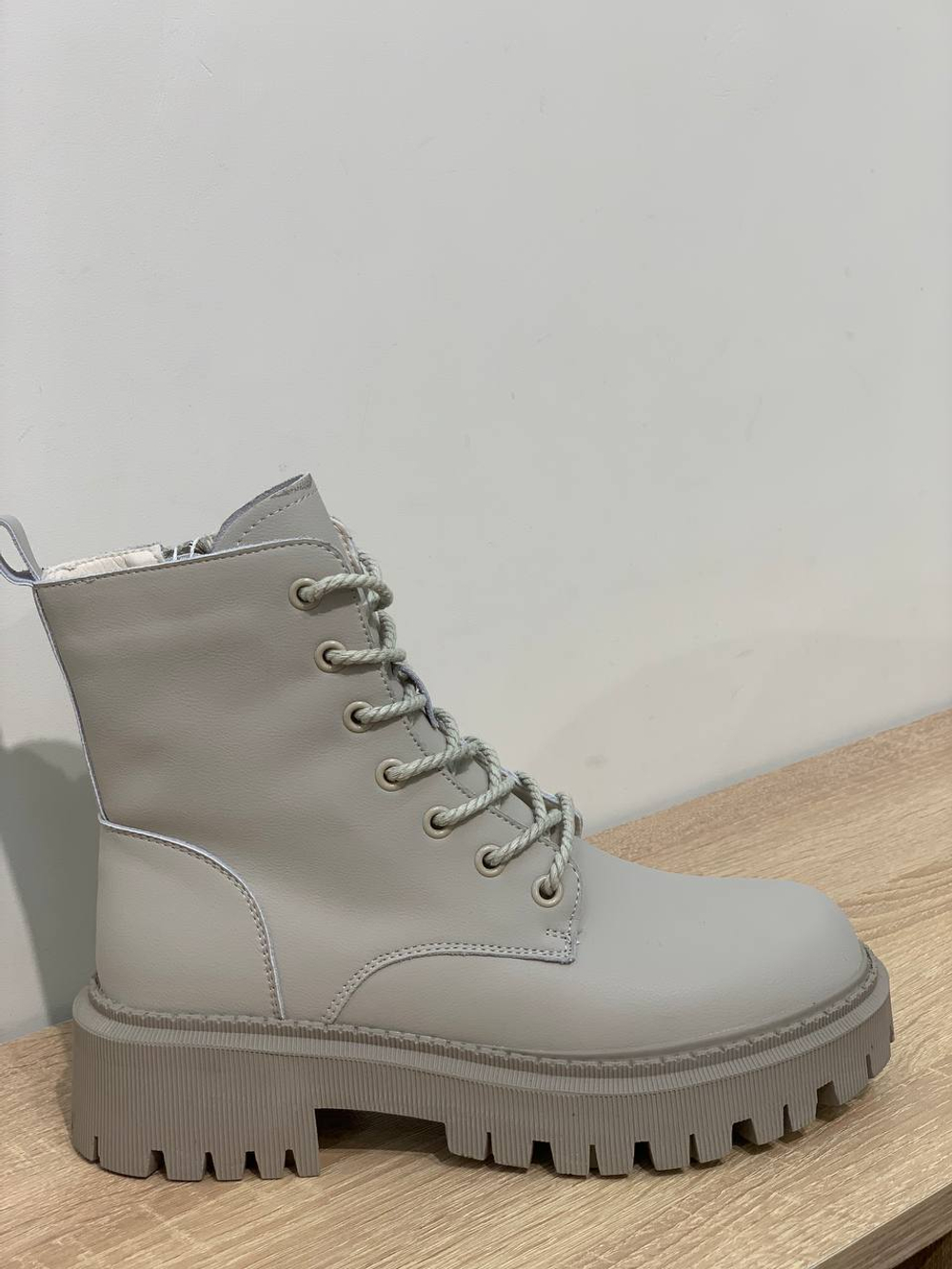 Ботинки из натуральной кожи