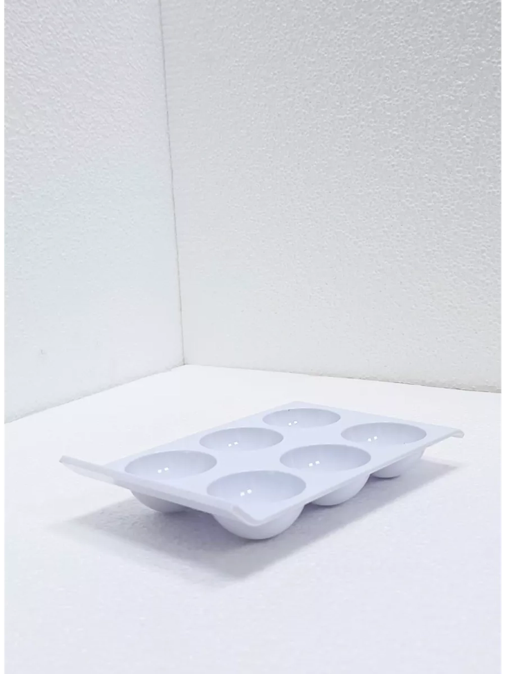 Лоток (Подставка, форма ) для яиц в холодильник 5734690400 (5734690001) Beko