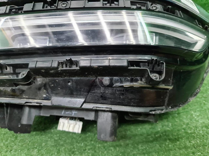 Фара левая Genesis GV80 (2020-2023) LED