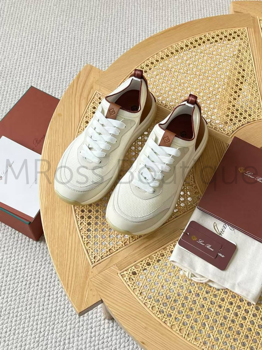 Мужские кроссовки Loro Piana 410 Walk Wish белого цвета