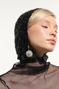Чепец из пайеток