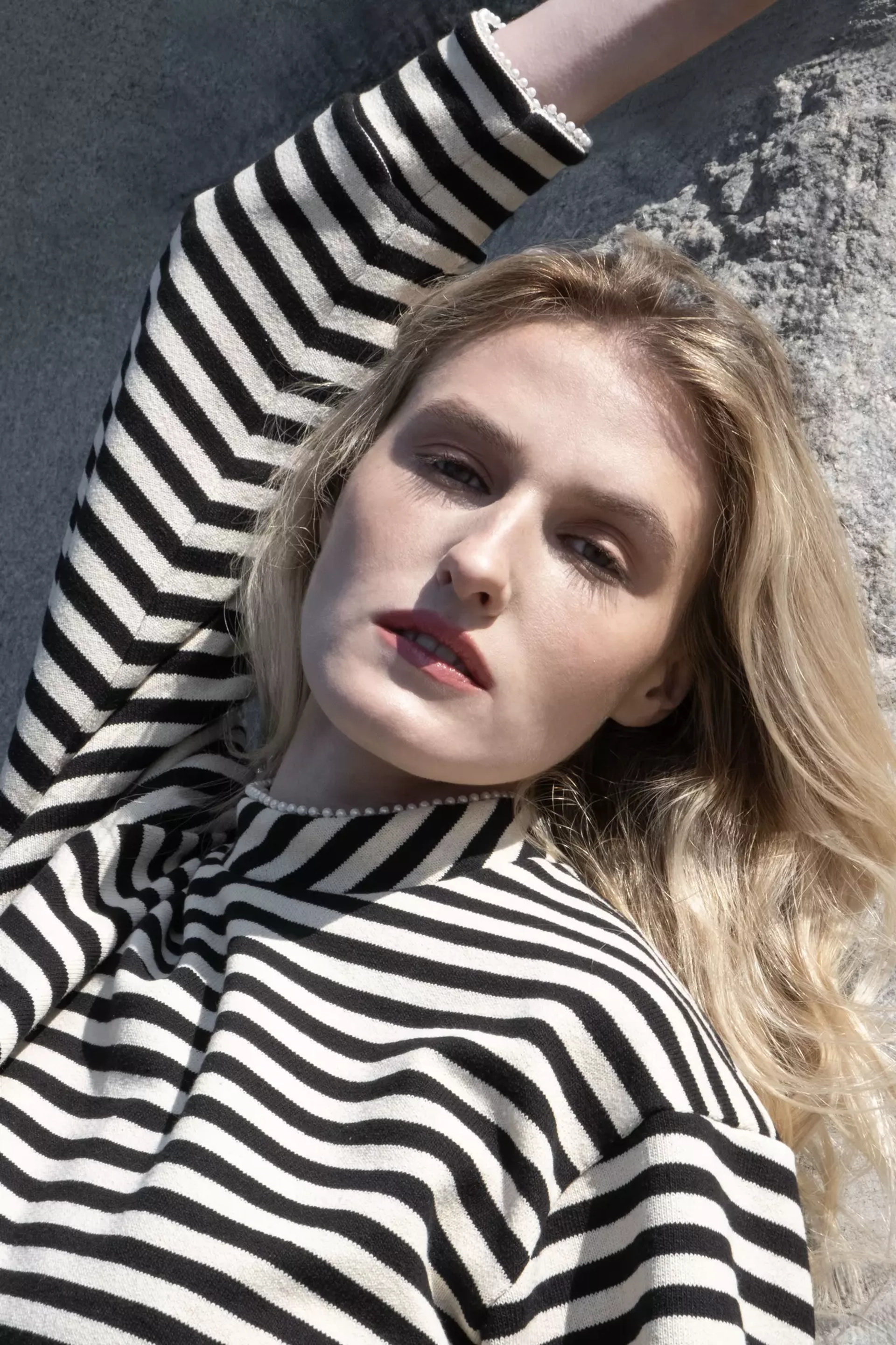 Свитшот в полоску с воротником стойкой