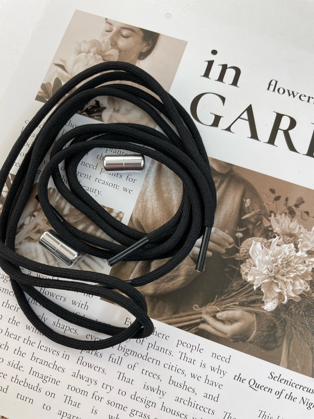 ЧЕРНЫЕ - Шнурки ЭЛАСТИЧНЫЕ 100см/3,5мм. круглый с фиксатором 2шт (1253 Евгения)