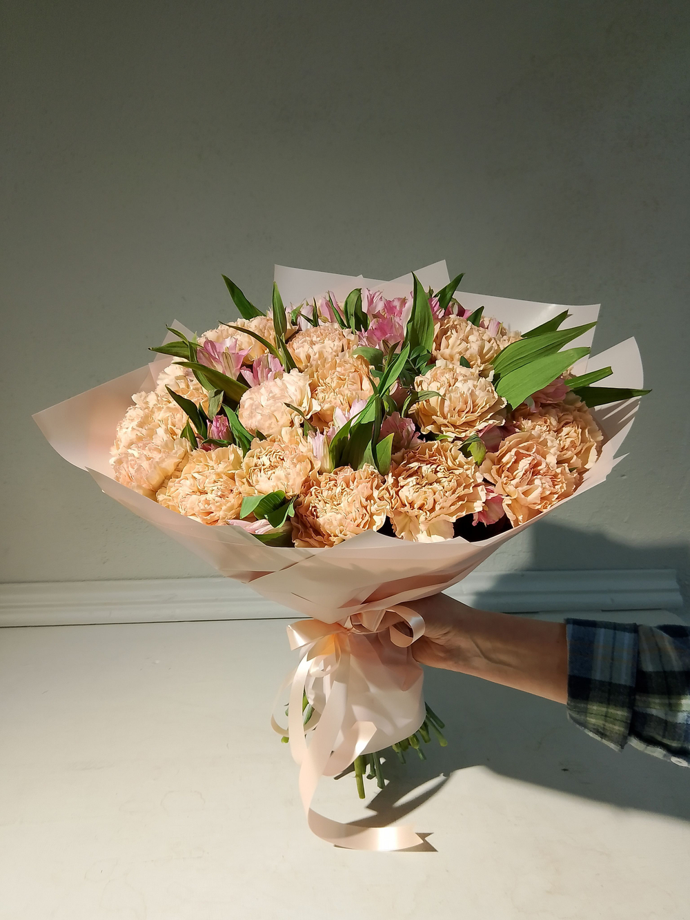 Букет из хризантем и альстромерии (С0033)