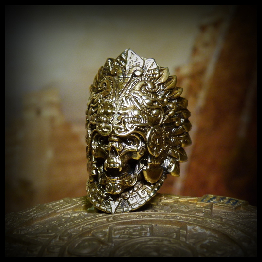 Бусина "Жрец (рука с сердцем)" для темляков или браслетов , латунь