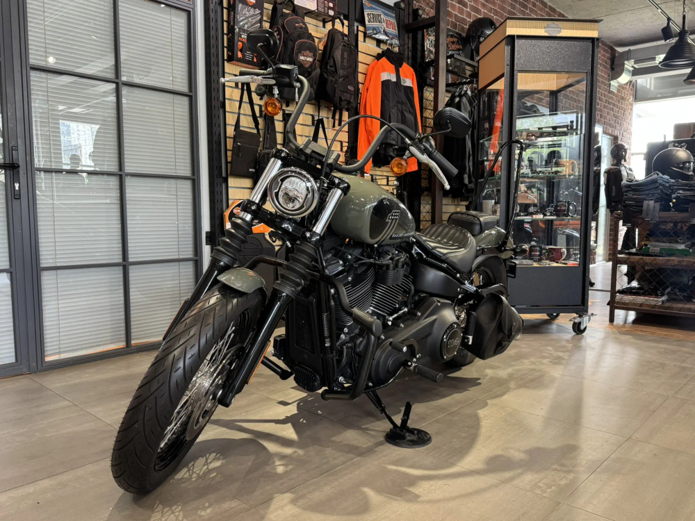 Harley-Davidson Street Bob, 2021