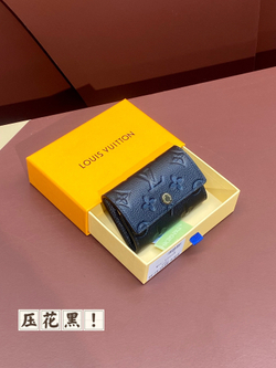 Louis Vuitton 6 Key Holder