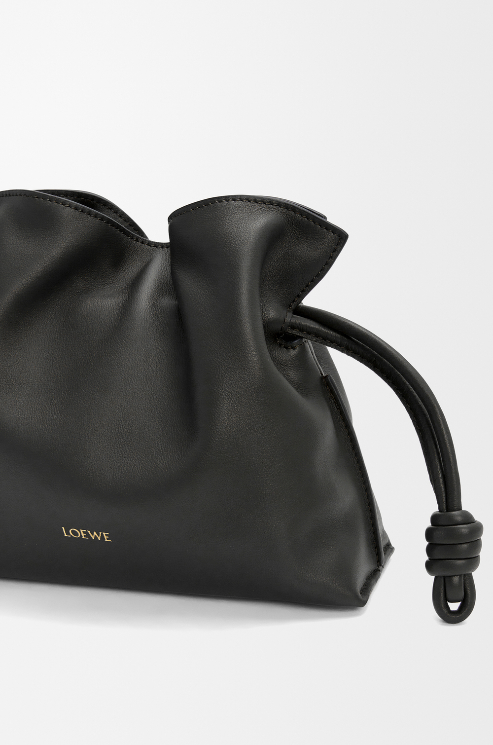 Loewe Мини-клатч Flamenco из телячьей кожи наппа, черный
